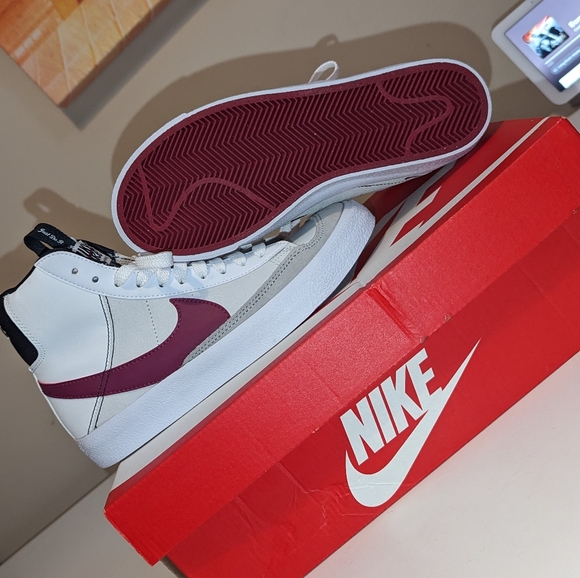 Nike Other - Nike Blazer Mid '77